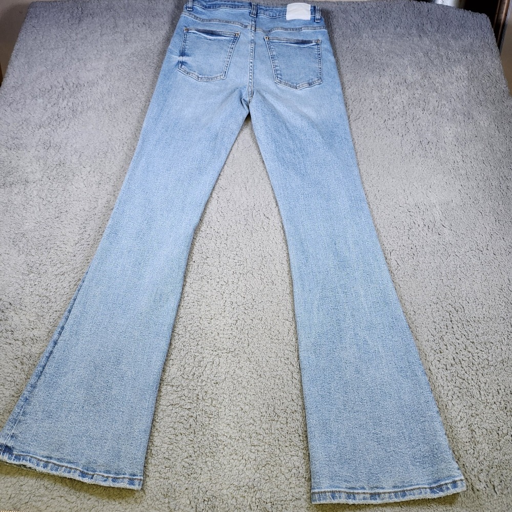 Zara Flared Bell Bottom Jeans Womens 8 Light Wash Blue Boho Denim Long 31" Insm - Picture 9 of 11